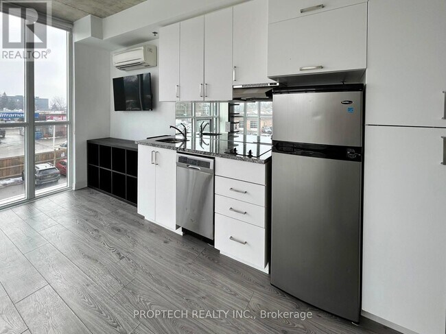 Photo - 1900 Simcoe St N Unit 232