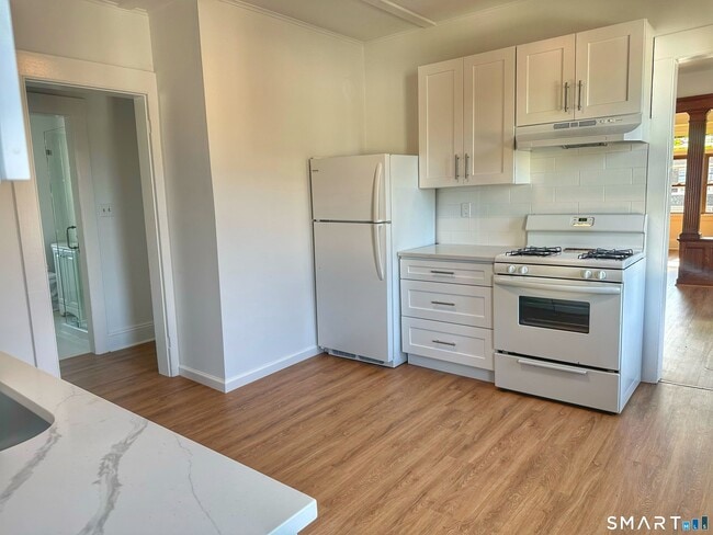 Photo - 75-77-77 Homestead Ave Unit 2