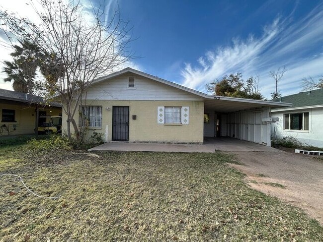 Building Photo - 920 S Wilson St