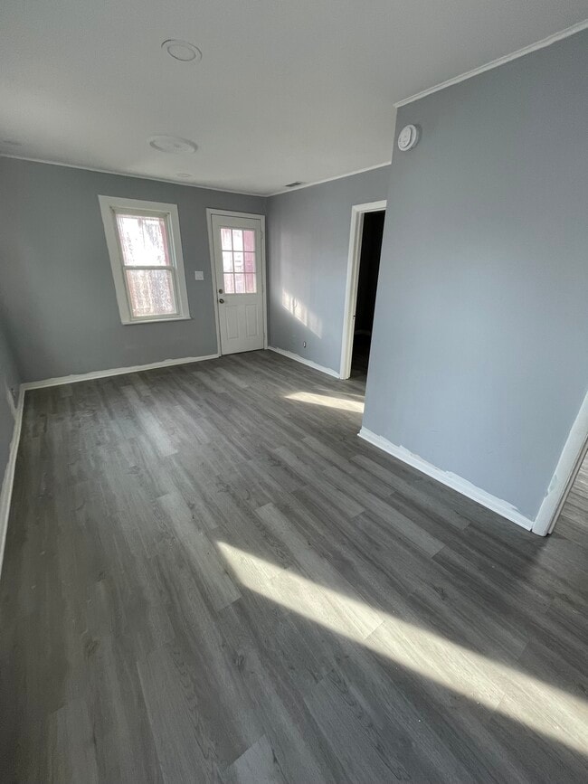 Photo - 23352 Hoover Ave