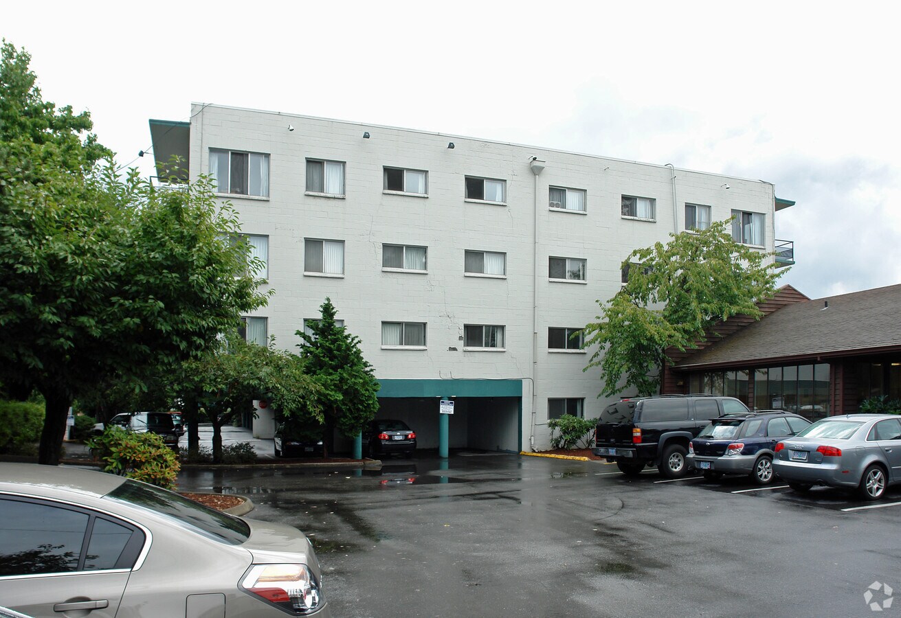 Photo - Catalina Apartments