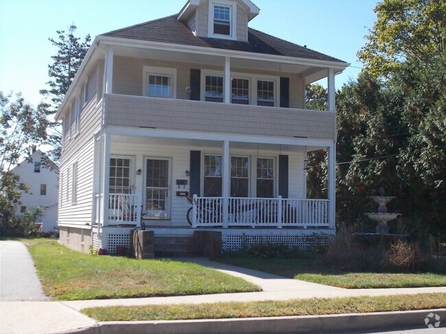 Building Photo - 60 Washington St Rental