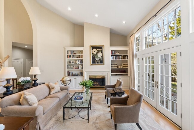 Photo - 7440 Old Maple Square