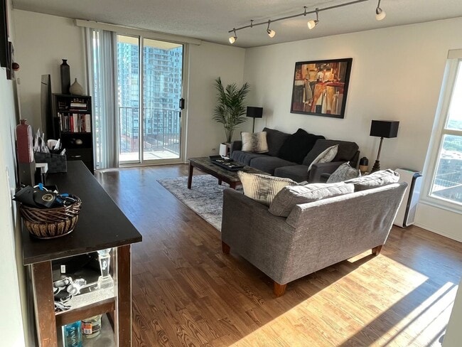 Photo - 1212N N La Salle Dr Unit 1709