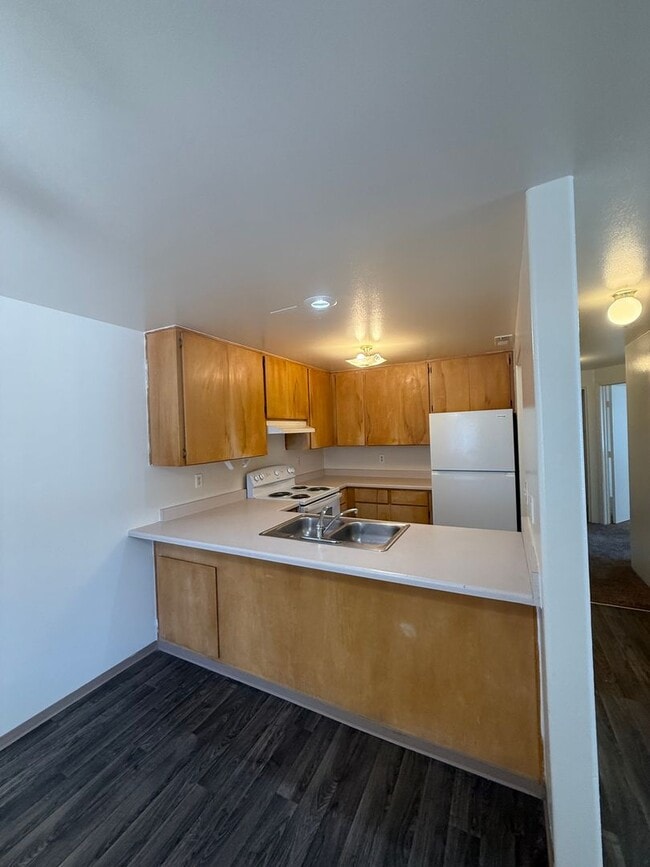 Photo - 756 N Riverside Ave Unit #4