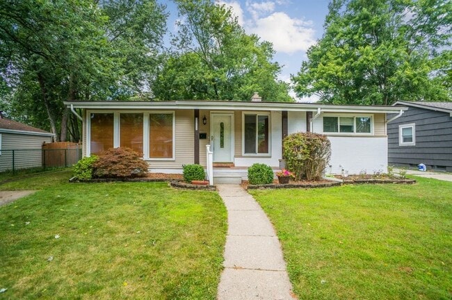 Photo - 2912 Chesterfield Dr