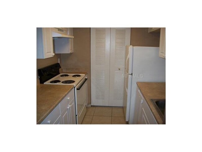 Photo - Nice condo with building Elevator, large patio Heard of Carrollwood