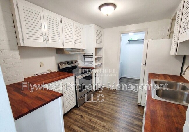 Photo - 910 S Crest Rd
