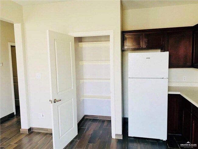 Photo - 13 Fig Dr Unidad 2