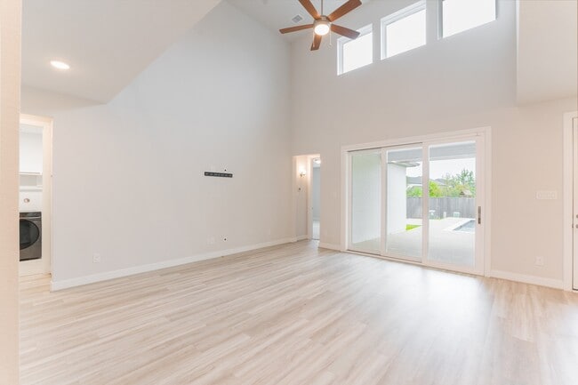 Photo - 146 Renodes Garden Ln