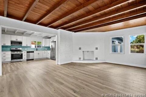 4610 Sunset Blvd