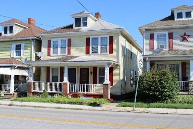 Building Photo - Duplex Rental