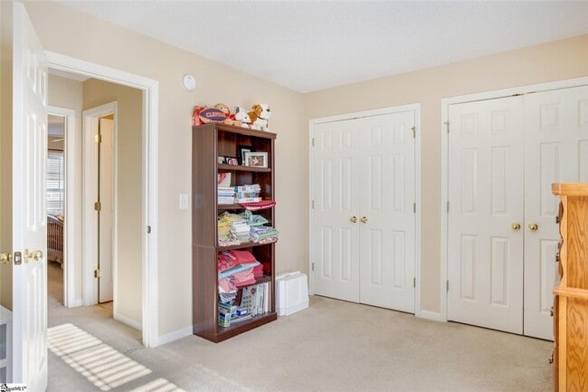 Photo - 213 Springfield Cir