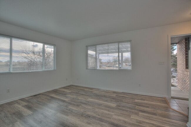 Photo - 624 26th St SW