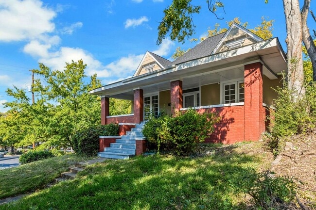 Photo - 1500 14th Ave S