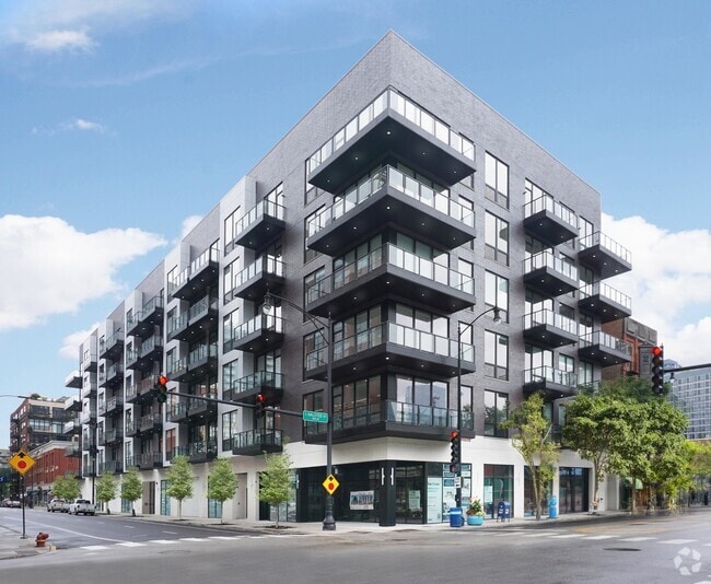 Building Photo - 812 W Adams St Rental