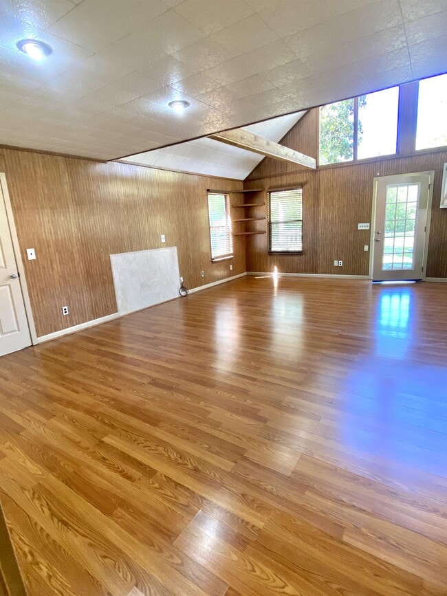 Photo - 4069 Christopher Ln