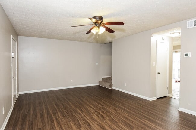 Photo - 417 Northdale Ct