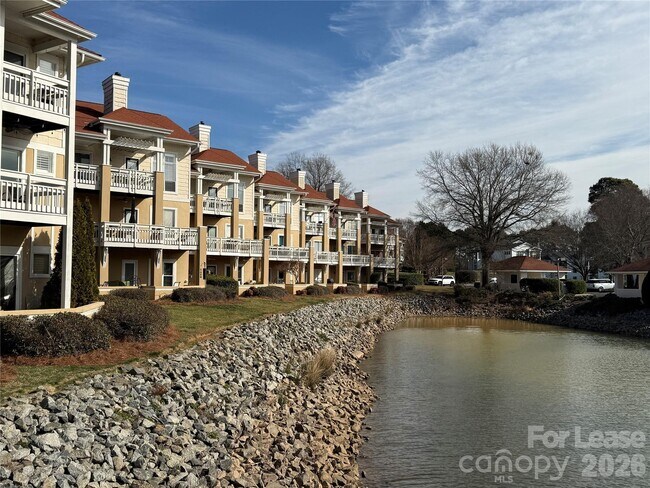 18009 Kings Point Dr Unit D