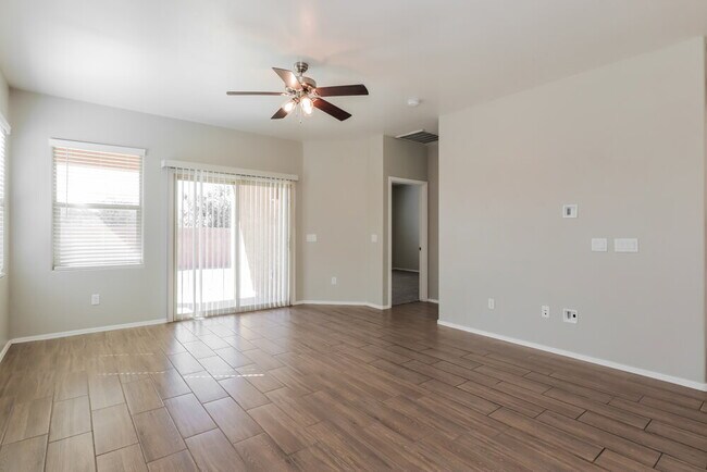 Photo - 334 S Willow Wick Dr