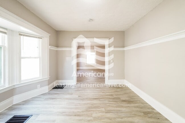 Photo - 275 Cedarwood Terrace