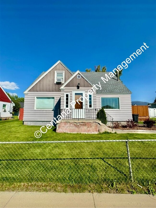 Photo - MOVING SPECIAL: $500 off First Full Months...