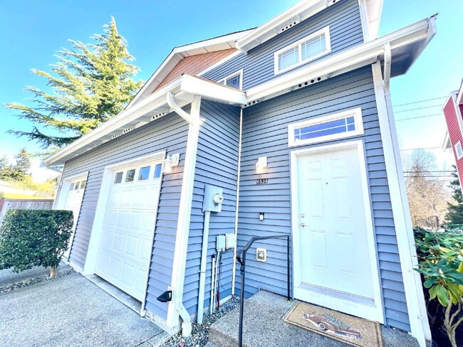 Building Photo - Move-In Ready Puyallup Townhome – Central Location, Easy Commute