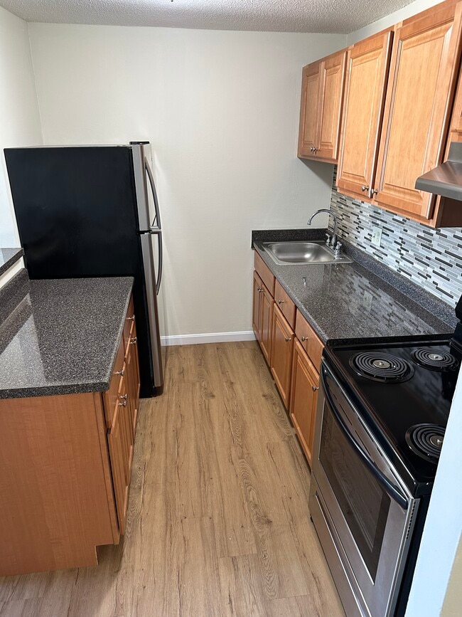Carlyle House Apartments