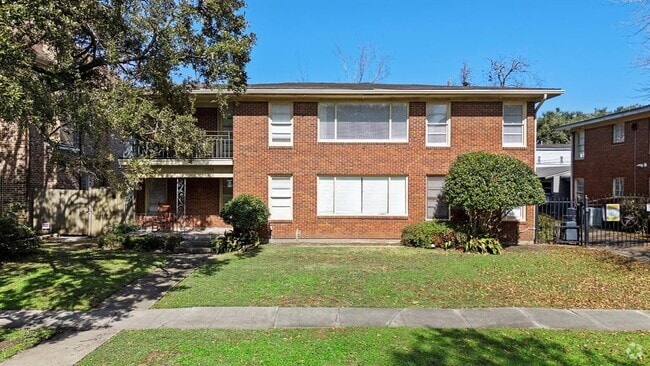 Building Photo - 2330 Wordsworth St Rental