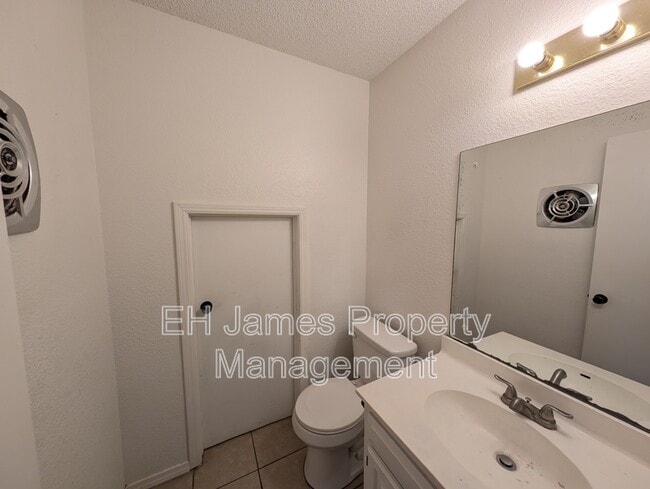 Photo - 9902 E 22nd Pl