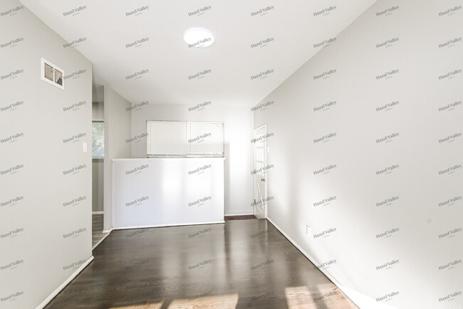 Photo - 1825 Clover Ln