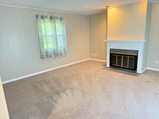 Photo - Beautiful 2 BR house in Bloomington. 1.5 bathroom