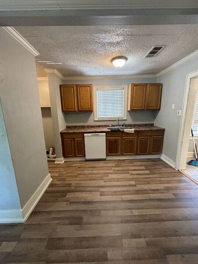 Photo - 127 E Olive St