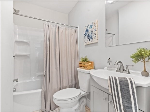 Photo - 735 Washington St