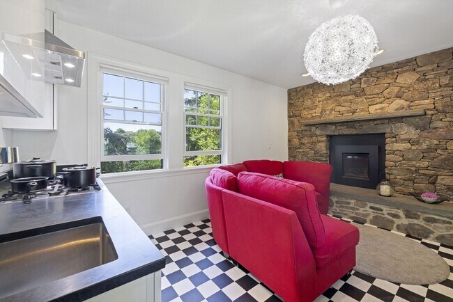 Photo - 25 Somerset Rd Unit 2