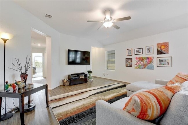 Photo - 6813 Colorado Bluffs Rd