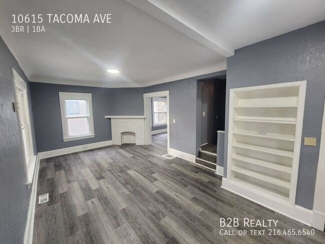 Photo - 10615 Tacoma Ave