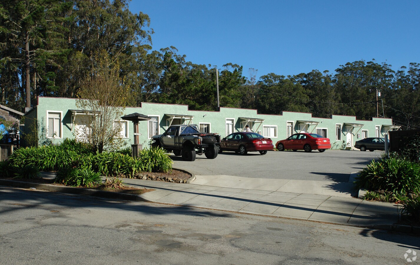 118 Balboa Apartments For Rent in Half Moon Bay, CA