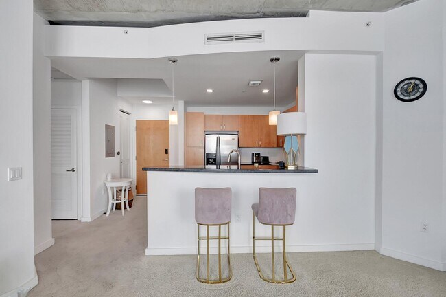 Photo - 300 S Australian Ave Unidad 1208