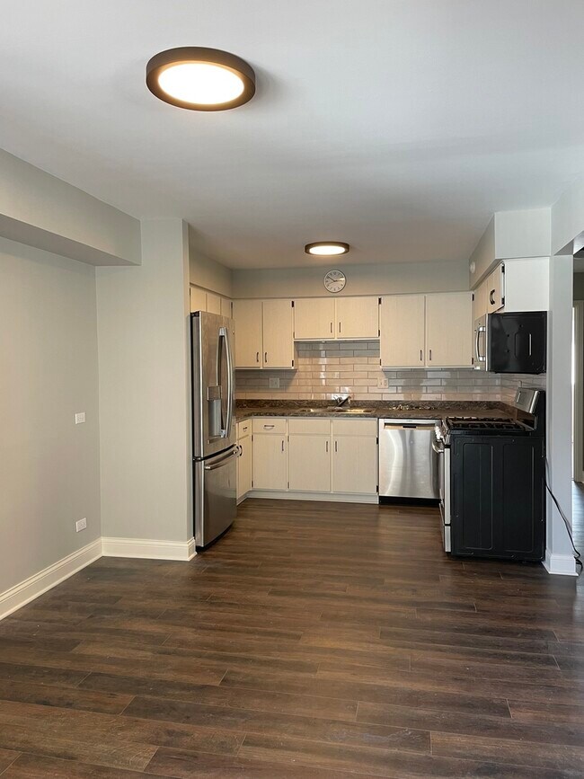 Photo - 129 W Quincy St