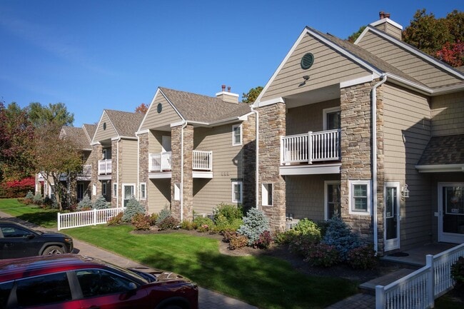 Building Photo - 1000 Saddle Rock Rd Unit 2808 Rental