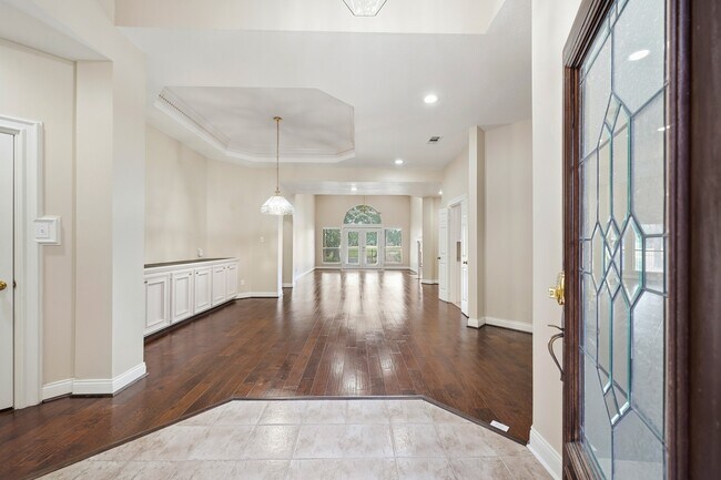 Photo - 38 Kelliwood Ct Cir
