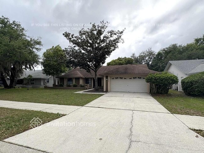 Building Photo - 3223 Pine Club Dr