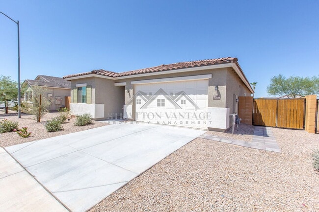 2547 N Kenna Pl