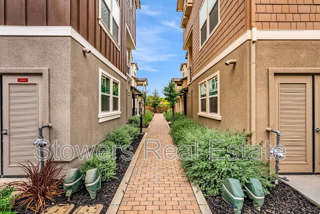 Photo - 1416 Julia Ln
