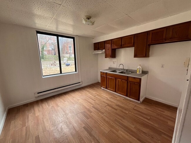 Photo - 1028 E 5th St Unit 2