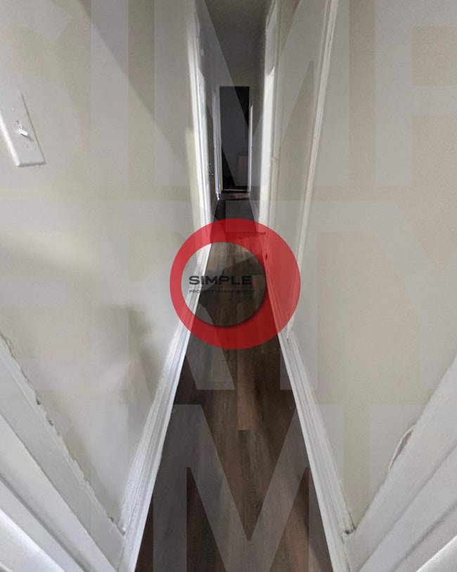 Photo - 230 N 4th St Unit Apartment 2