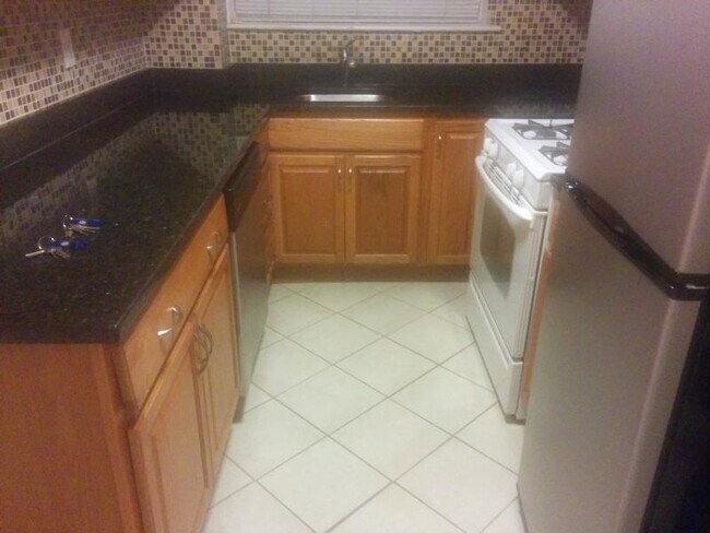 Photo - 2012 Commonwealth Ave Unit BE