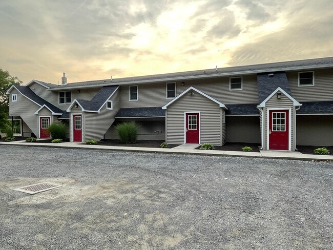 Photo - 118 Riverside Dr