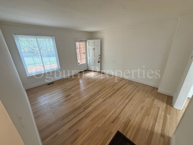 Photo - 2628 Greenbrier Rd